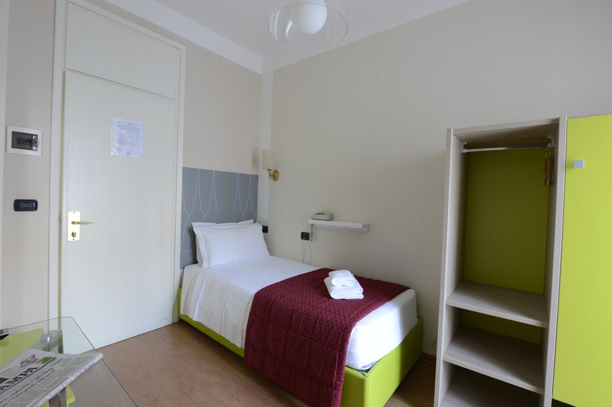 Single Room,1209324085:JPEG